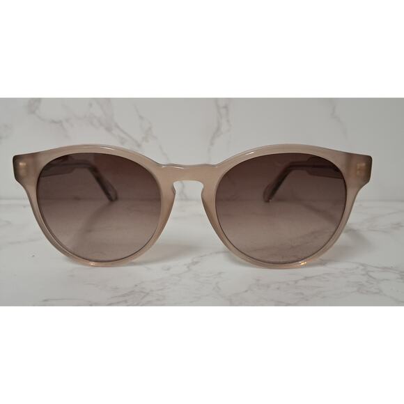 NEW Ferragamo Women's Rounded Gradient Lens Sunglasses - Picture 1 of 7